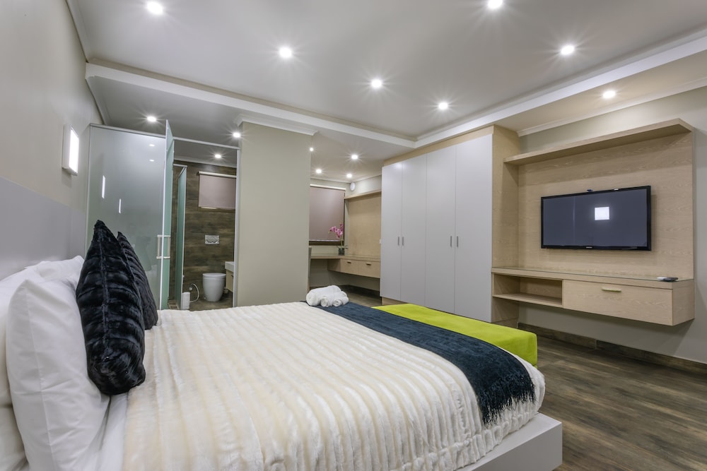 Fallsway Suites 7/17