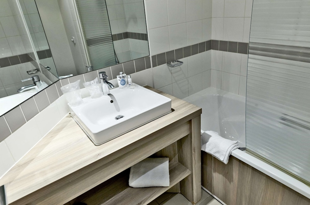 Radisson Hotel Paris Le Bourget 13/51