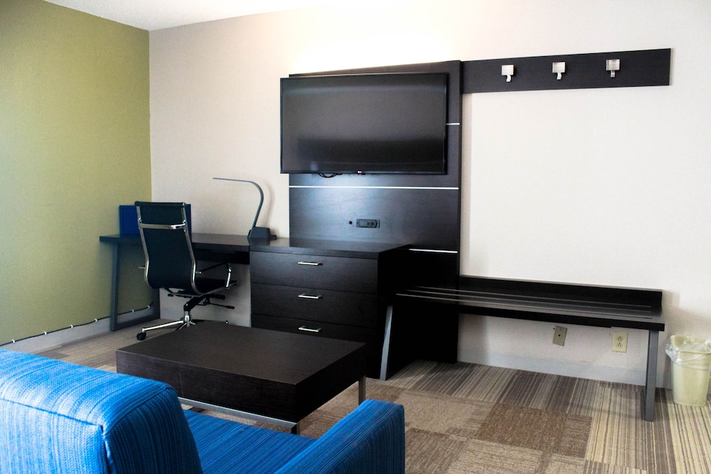 Holiday Inn Express Atlanta W(I-20)Douglasville 11/40