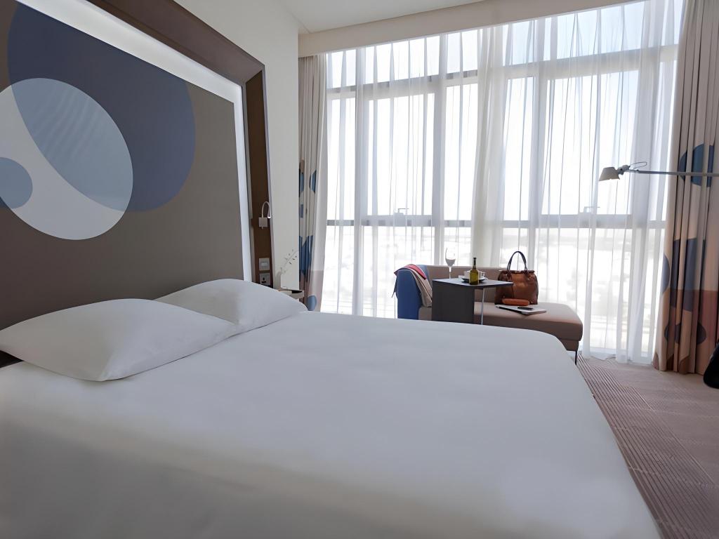 Superior, Suite, Queen Bed, Sofa