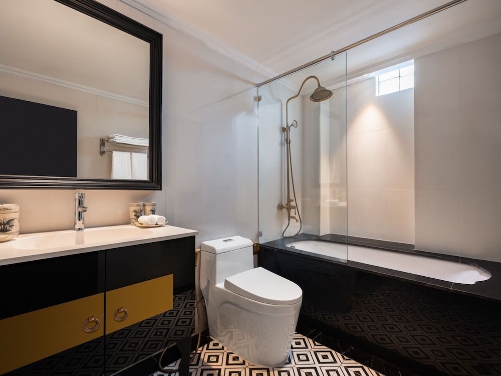 The Flower Boutique Hotel 50/50