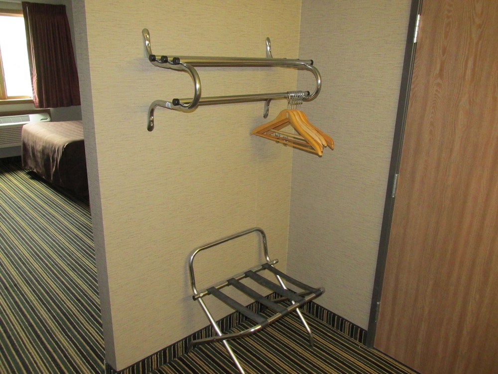 Woodfield Inn and Suites 50/60
