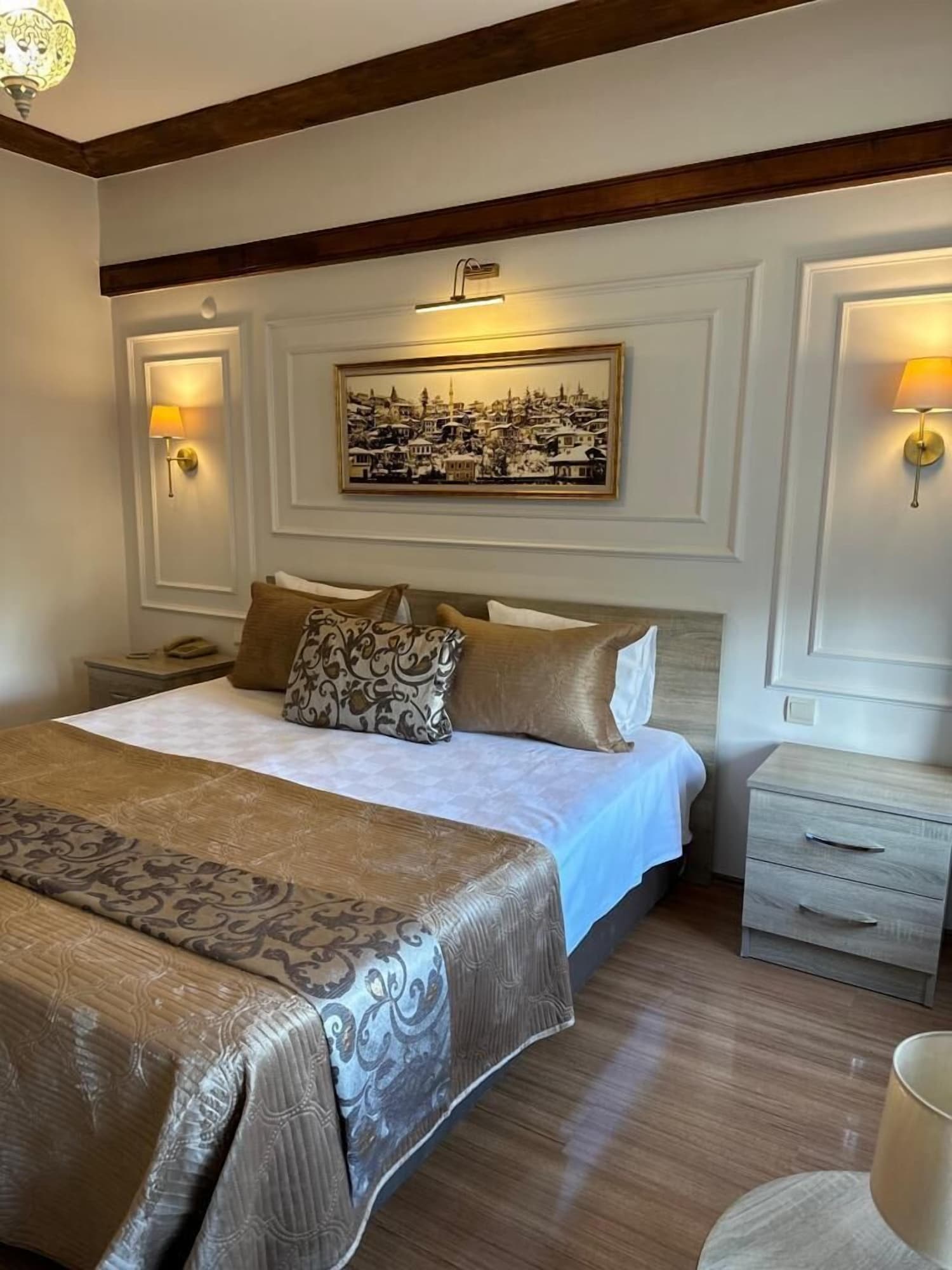 DELUXE, TWIN BEDS, SEA VIEW