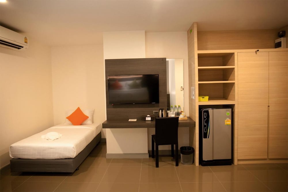 Clover Hotel Hatyai 23/58