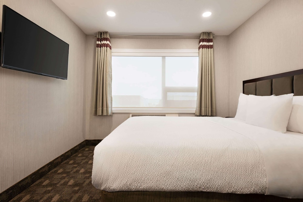 Days Inn By Wyndham Wainwright 9/27