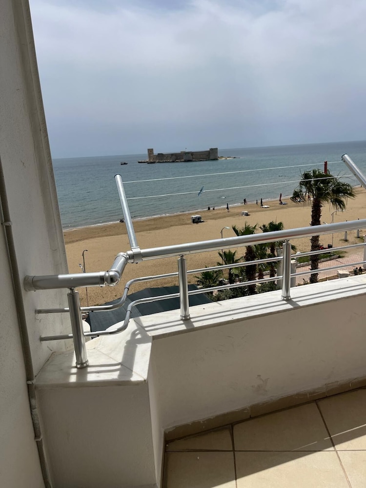 Peri Hotel 24/39