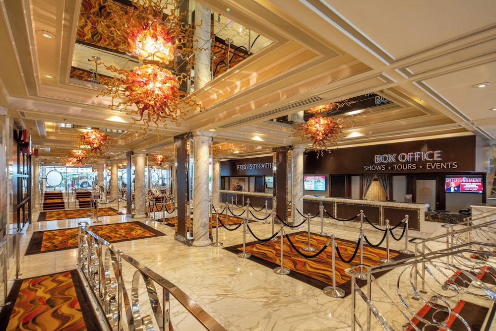 Golden Nugget Las Vegas Hotel and Casino 11/50
