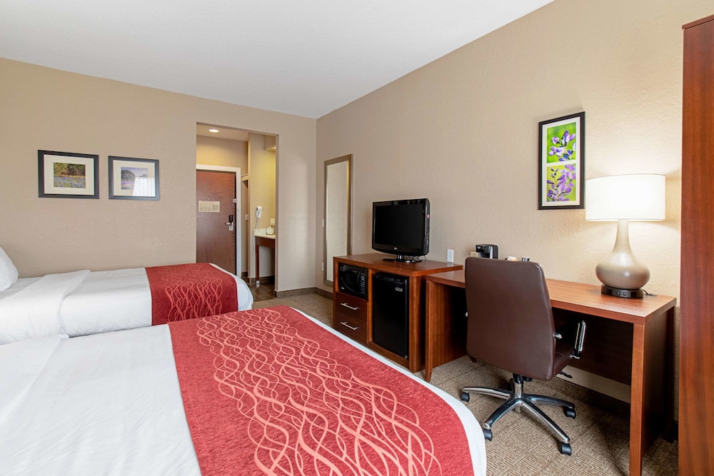 Comfort Inn & Suites Fredericksburg TX 11/30