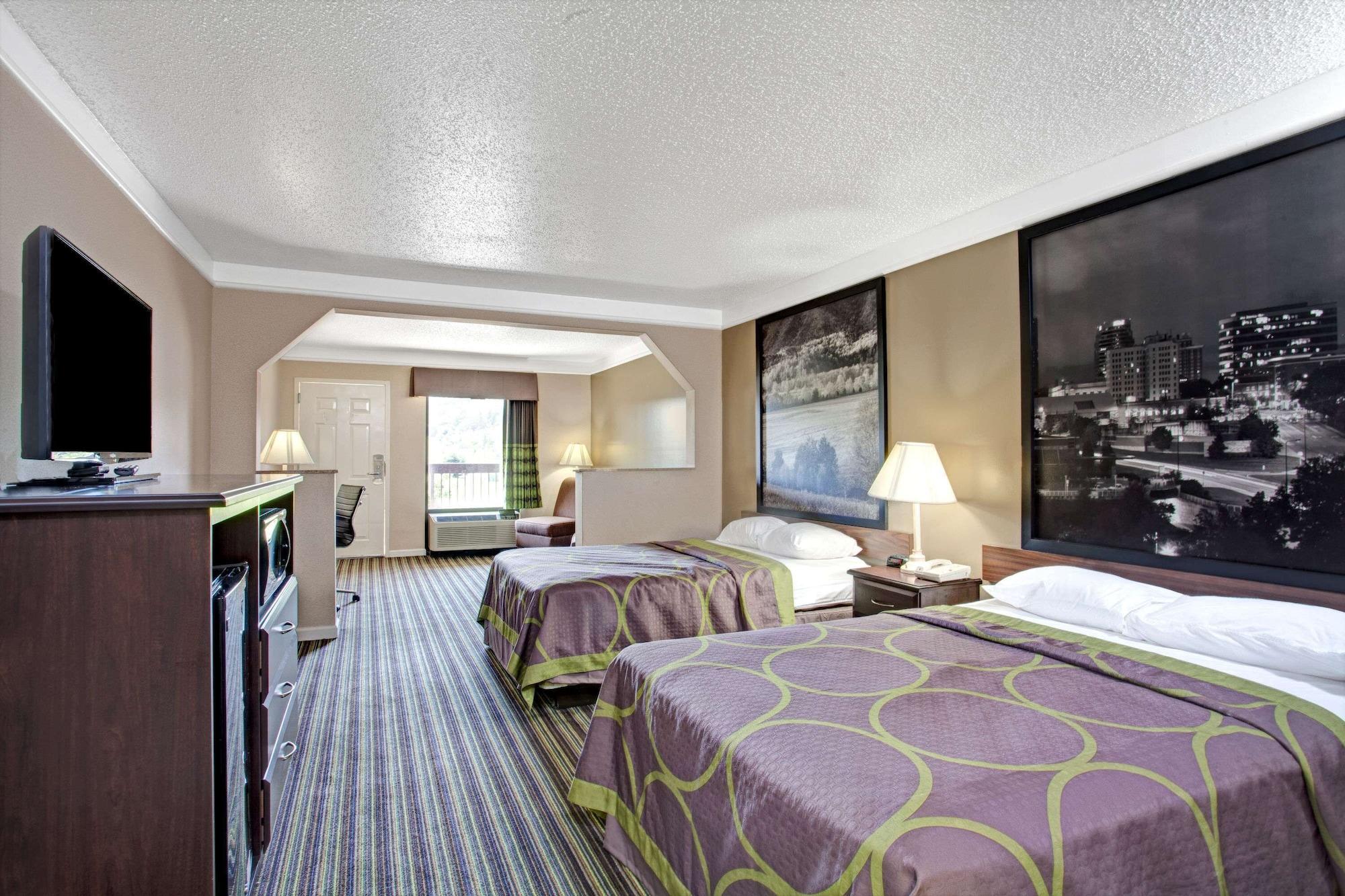 Room, Multiple Beds