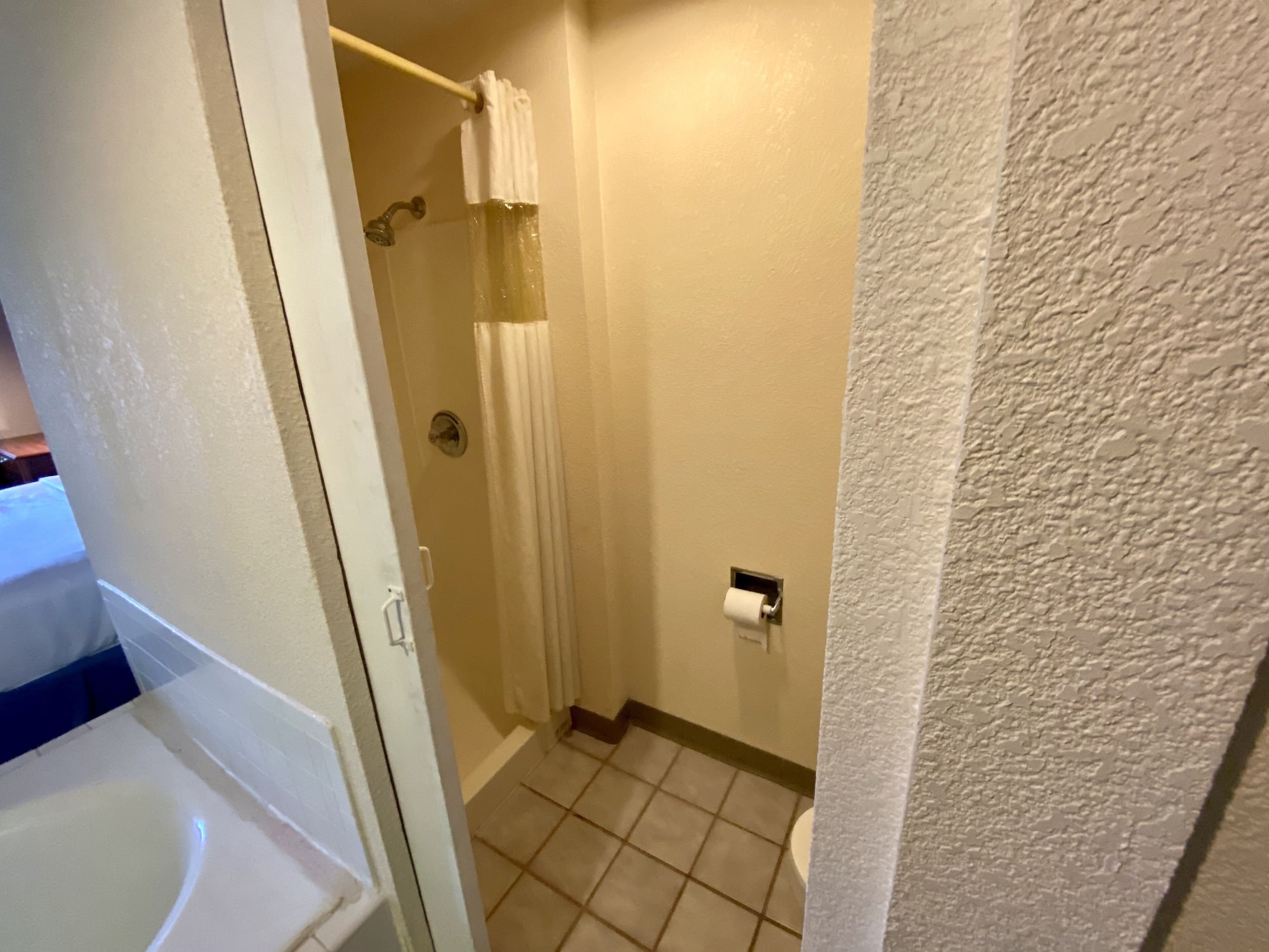 جناح بسرير كينج للمدخنين، Days Inn by Wyndham Morehead 7/7