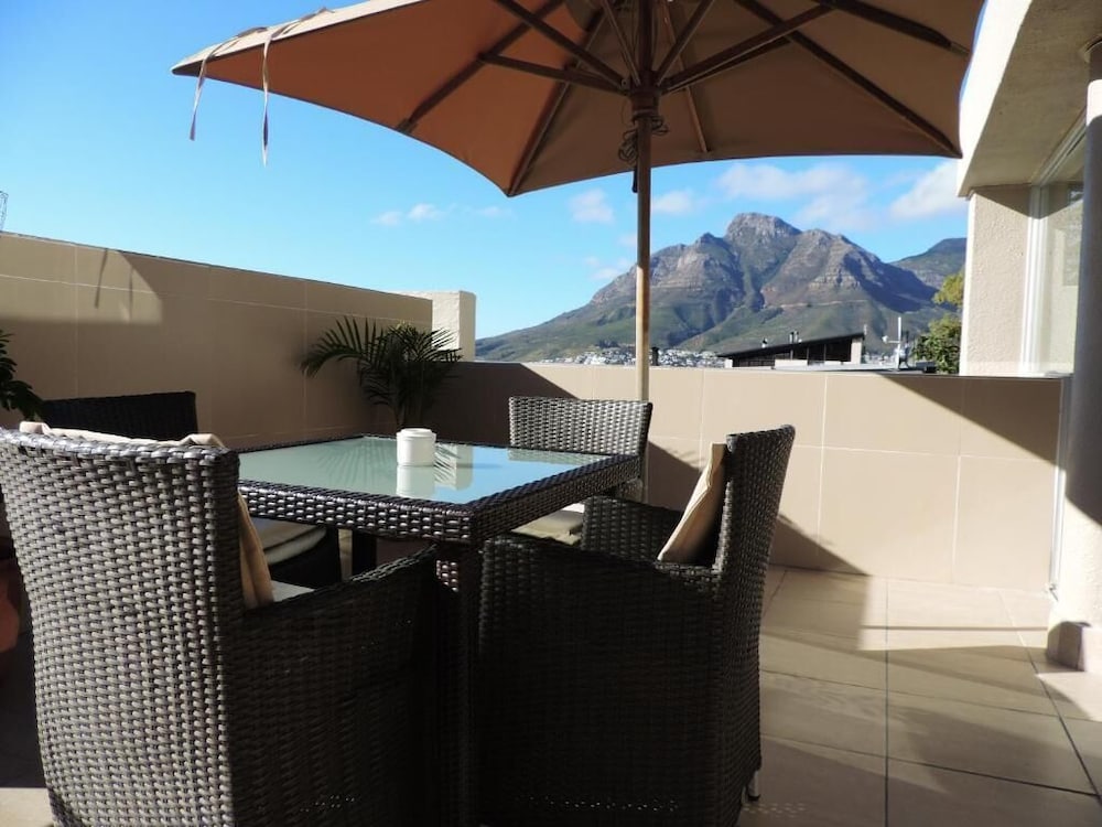 Signal Hill Lodge 56/65