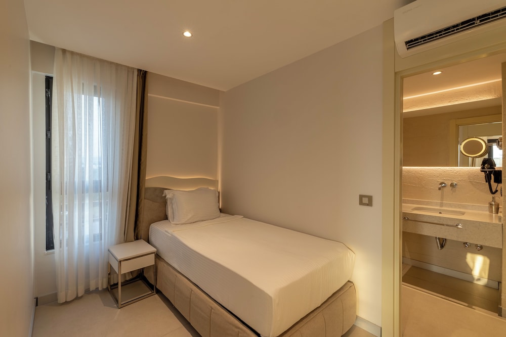 The Corner Park Hotel 26/70