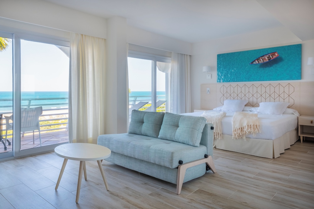 Iberostar Waves Royal Andalus 54/76