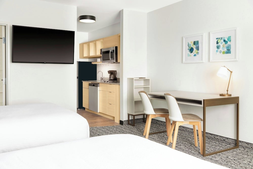 Towneplace Suites by Marriott Holland 23/28
