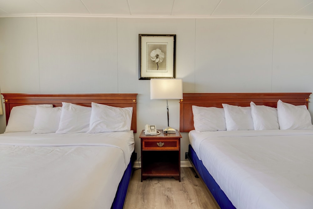 PREMIUM, OCEAN FRONT