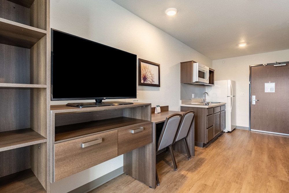 WoodSpring Suites Portland North Gresham 42/53