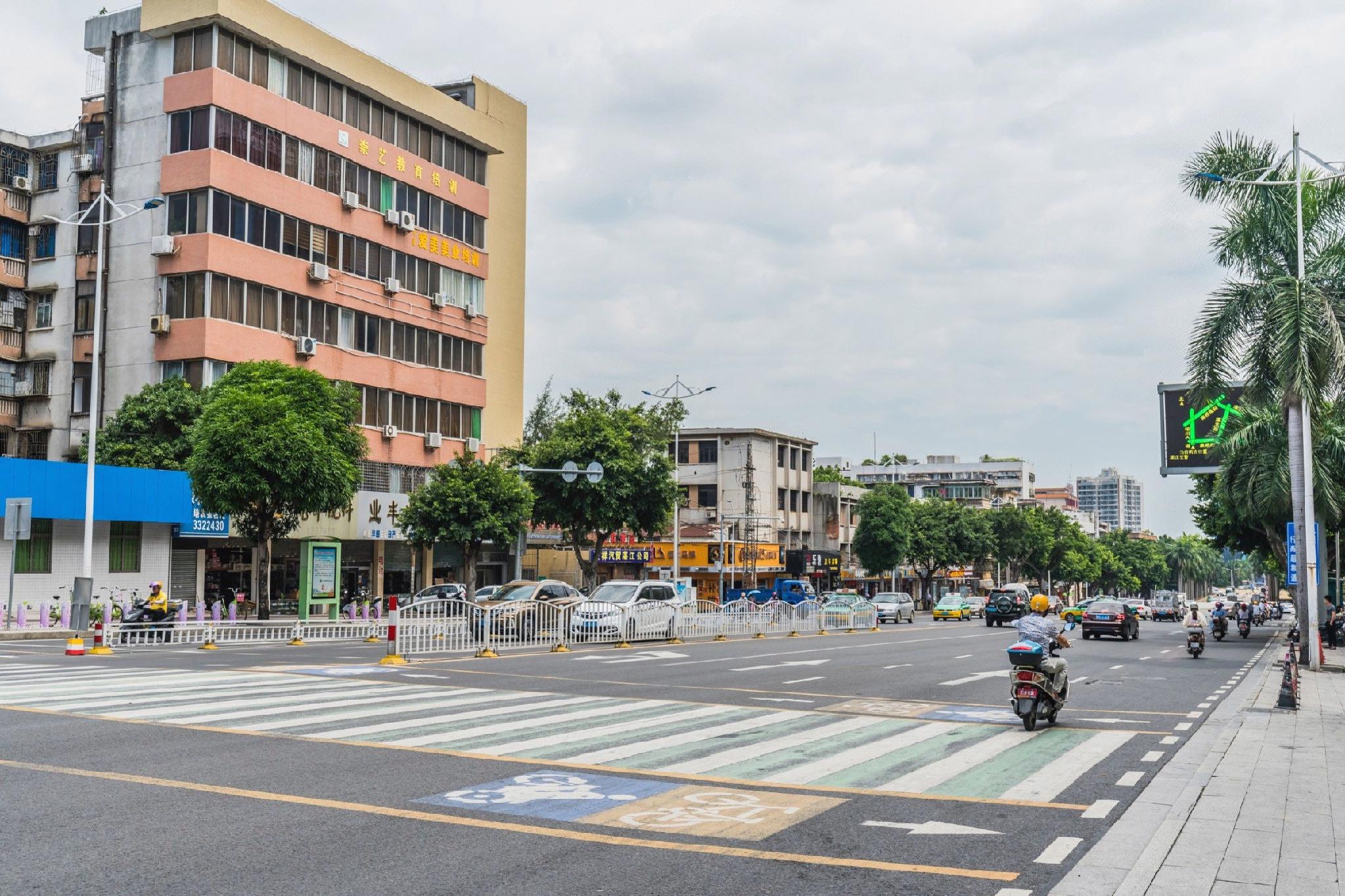 City Comfort Inn Zhanjiang Chikan Overpass 53/54