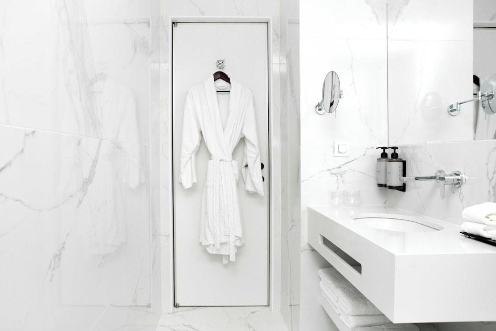 Luwian Athens Boutique Hotel 56/60