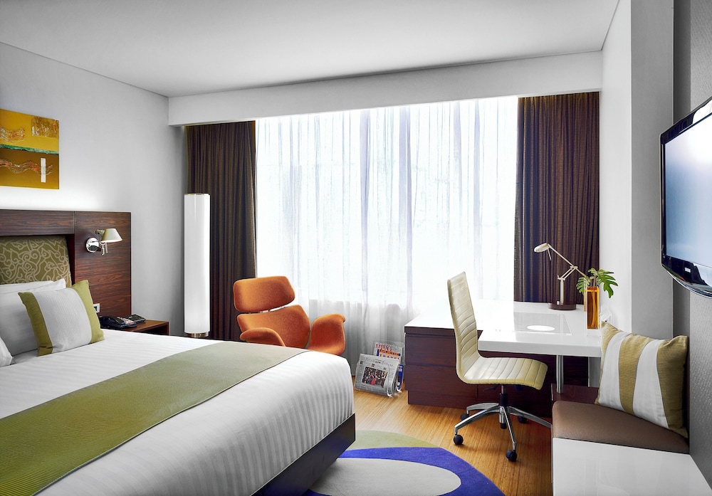 Skyline, Deluxe, King Bed