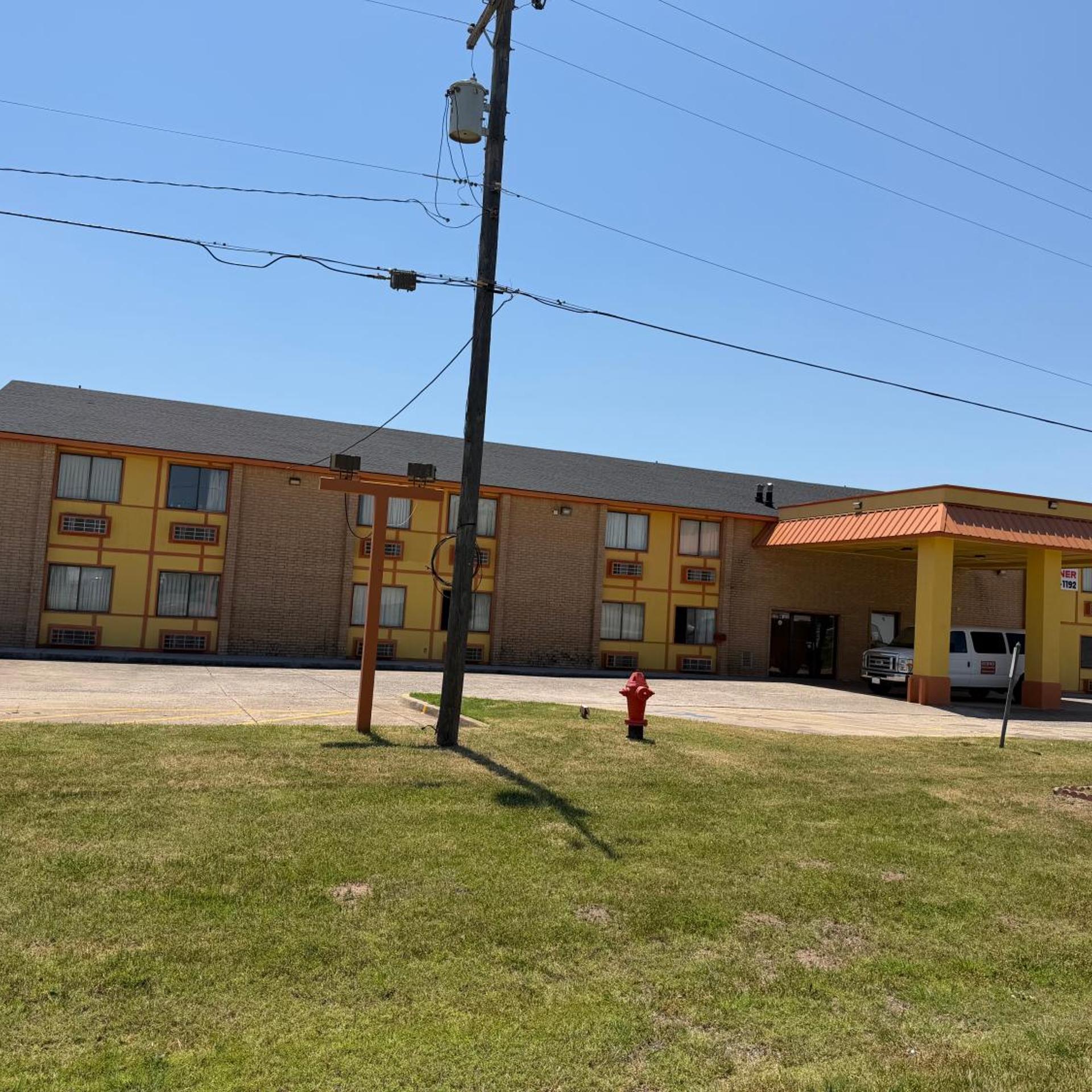 Econo Lodge West 12/14