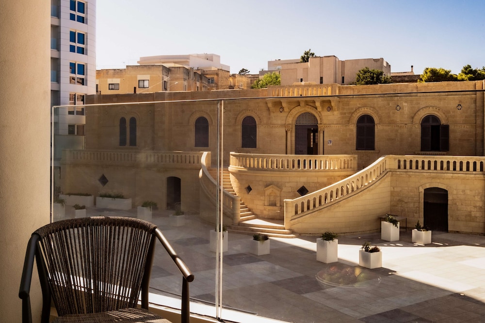 Hyatt Regency Malta 42/48