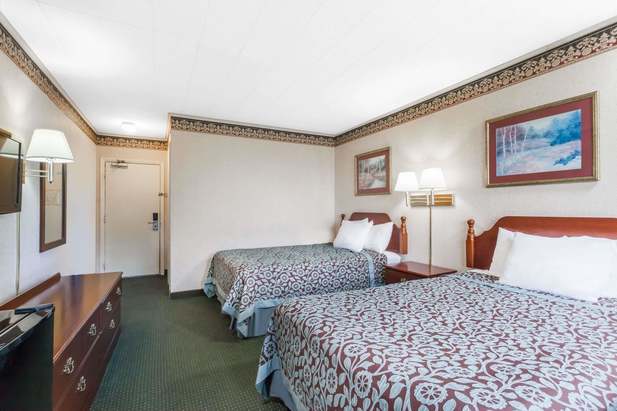 Standard, 2 Double Beds