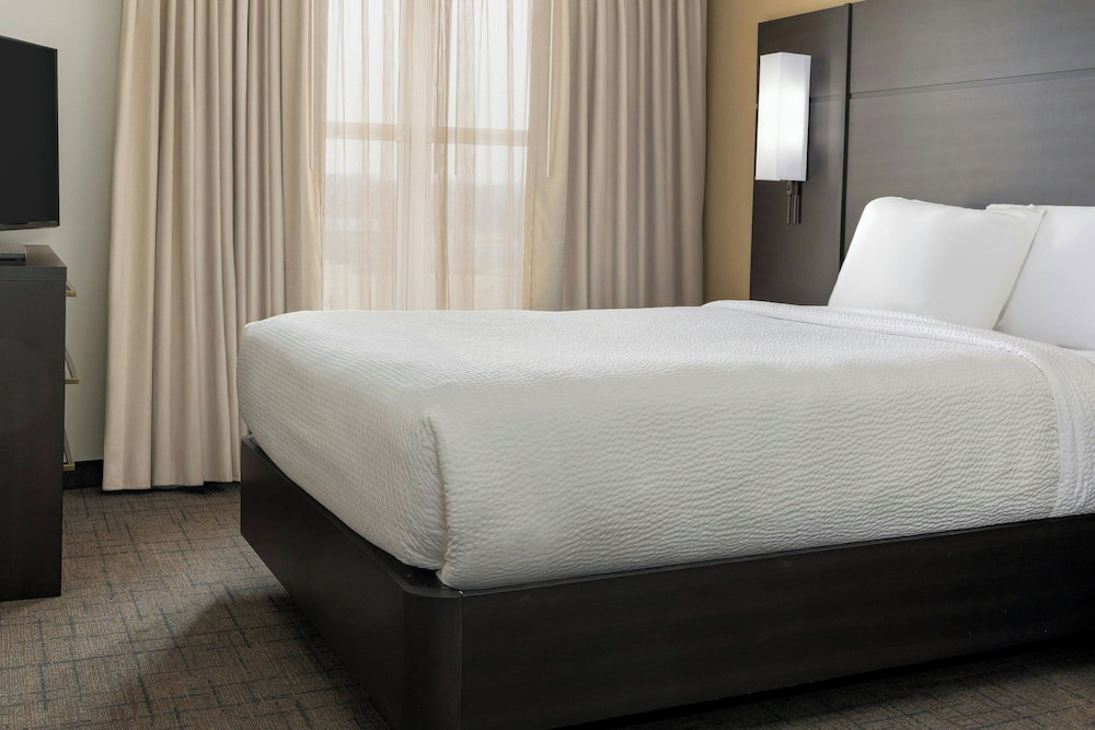 2 Bedrooms, Suite, King and Queen Bed, Sofa