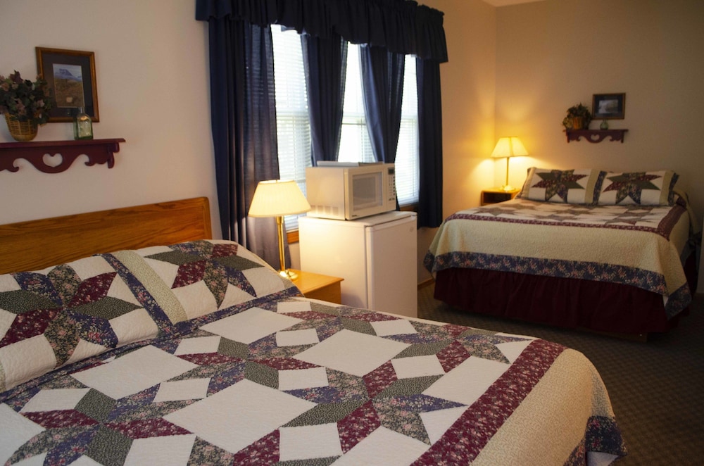Crandell Mountain Lodge 20/66