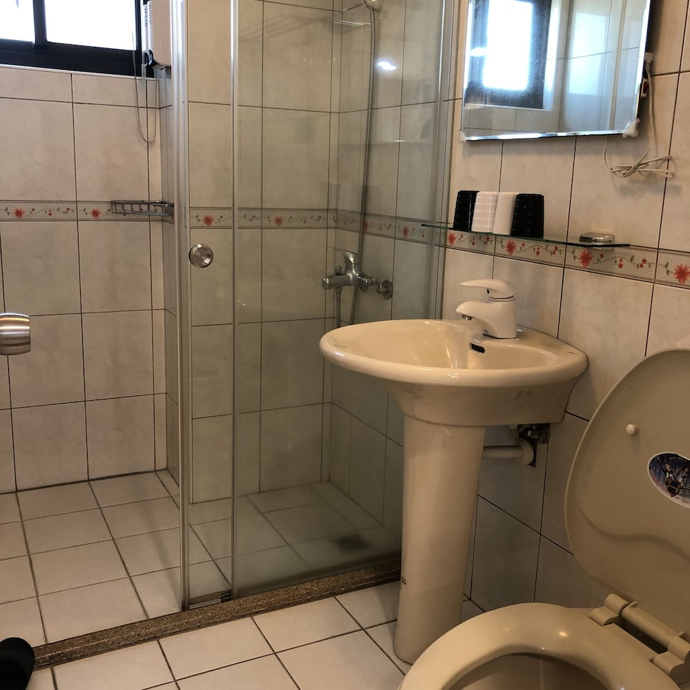 Frank's Hostel 45/50