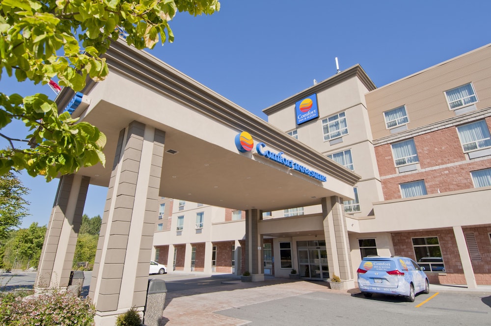 Comfort Inn & Suites Surrey 1/60