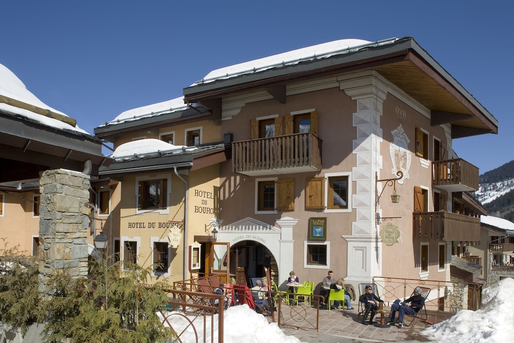 Hotel du Bourg 2/50