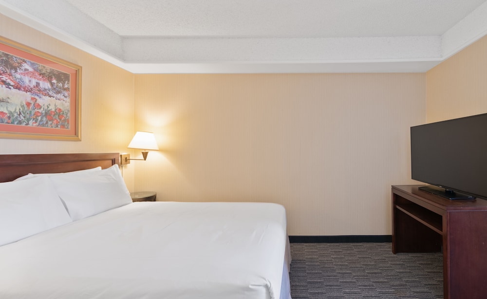 Harmony Suites Secaucus Meadowlands 17/44