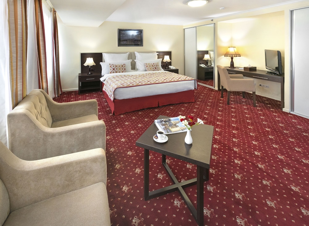 ANI PLAZA HOTEL 39/56