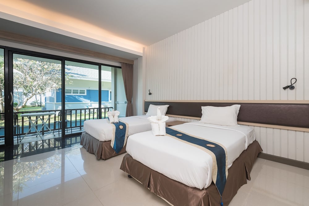 Chaolao Tosang Beach Hotel 20/60