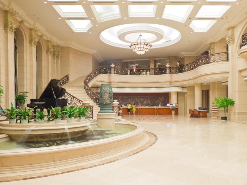 Sanya Baohong Hotel 5/23
