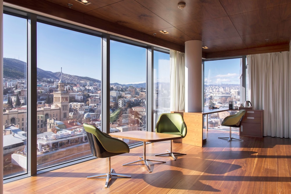 Radisson Blu Iveria 38/74