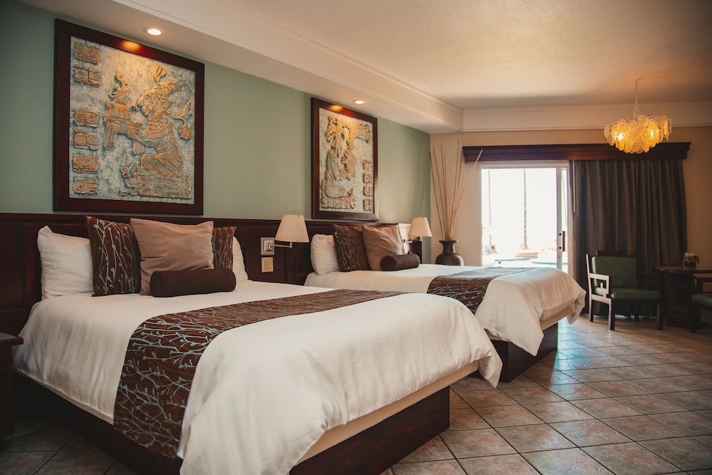 Estero Beach Hotel & Resort 14/70