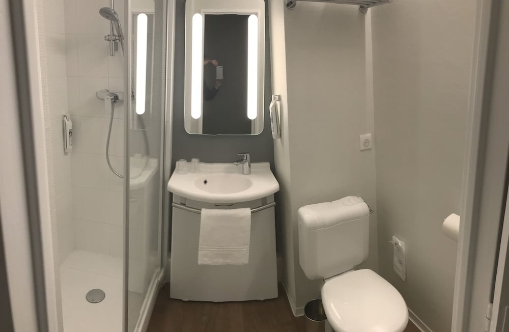 ibis Caen Porte d Angleterre 10/64