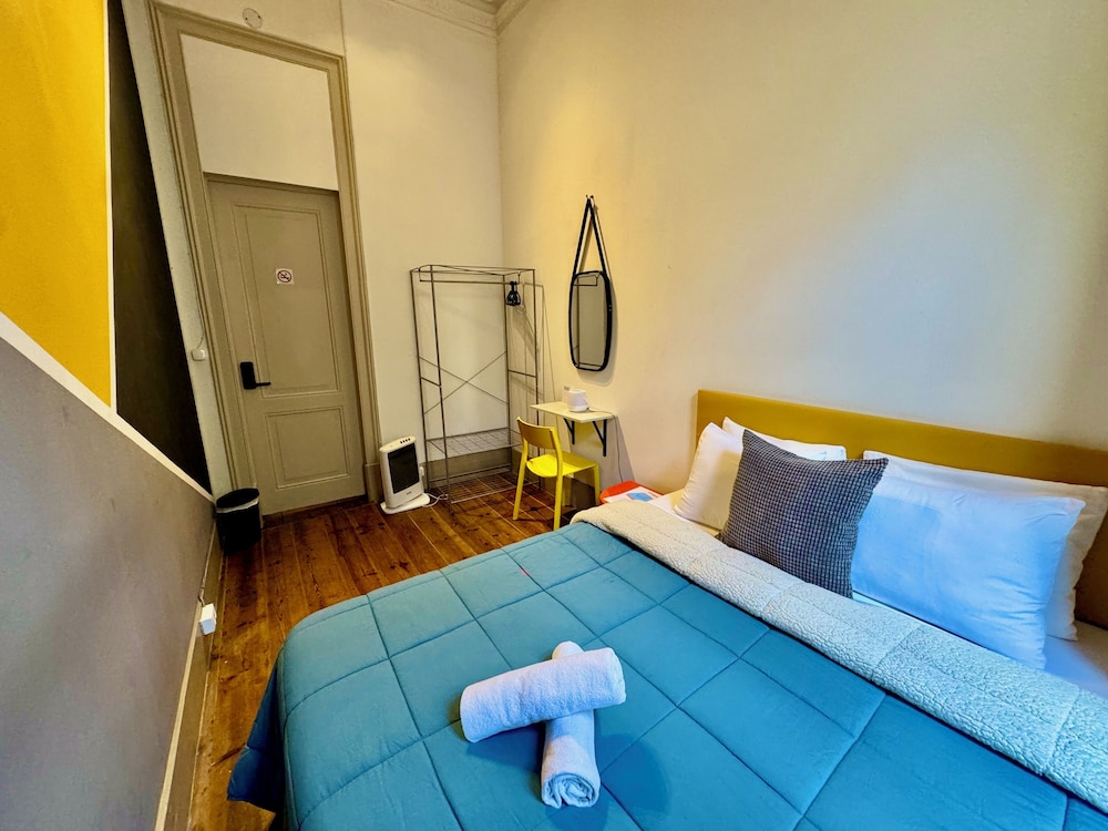 ECONOMY, DOUBLE BED, COURTYARD VIEW, SHARED BATHROOM