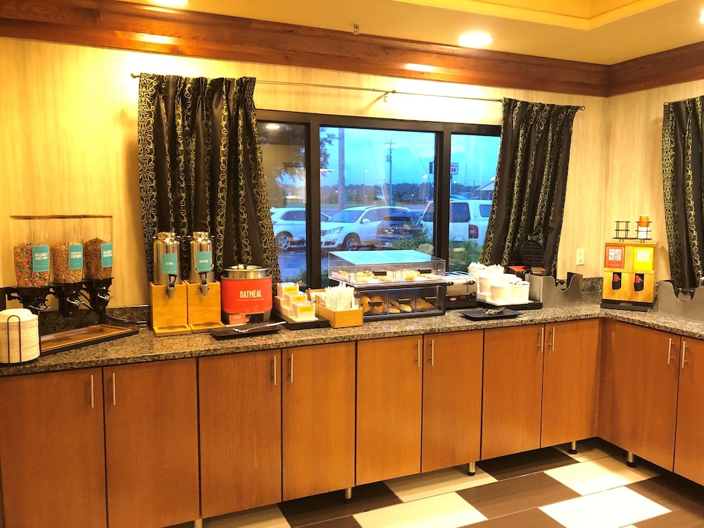 Hampton Inn Seaford 9/47
