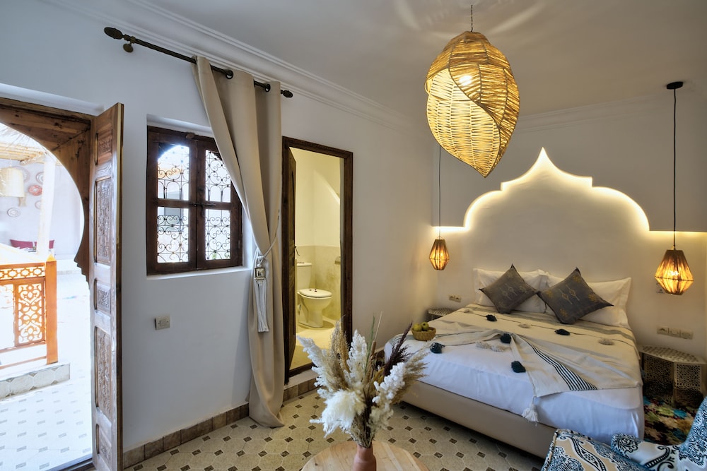 Riad Arabkech 6/25
