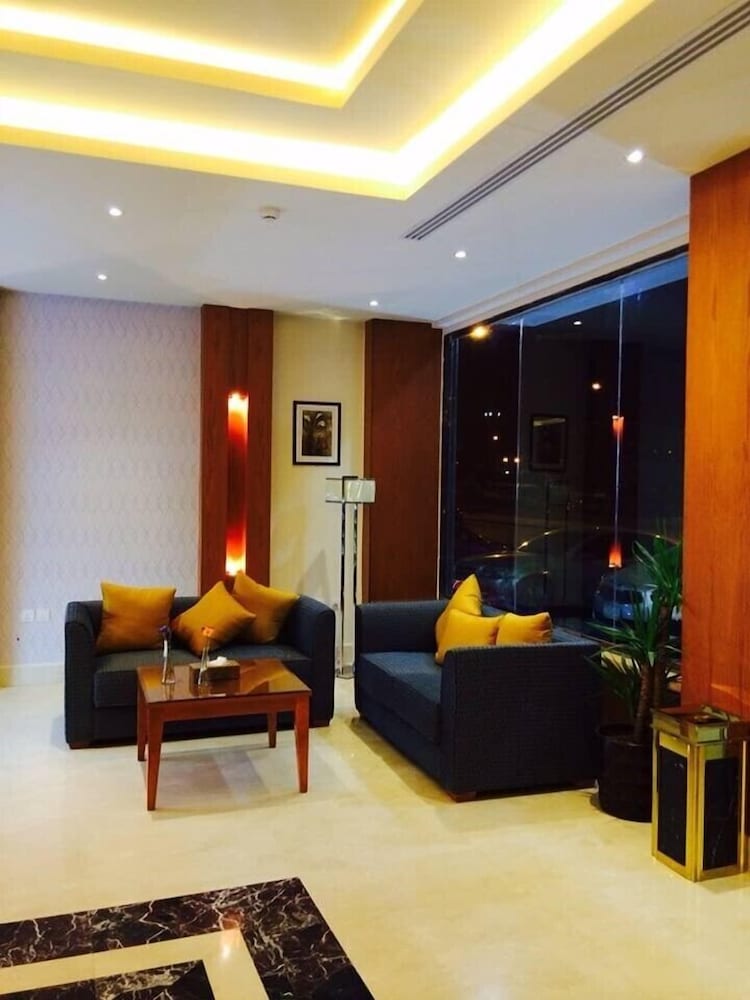 Pestana Hotel and Suites 2 37/52