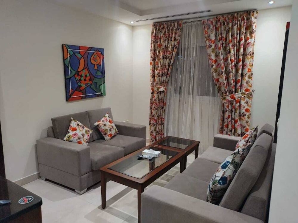 فندق جولدن نيو هيرا(Golden New Hira Hotel) 23/25