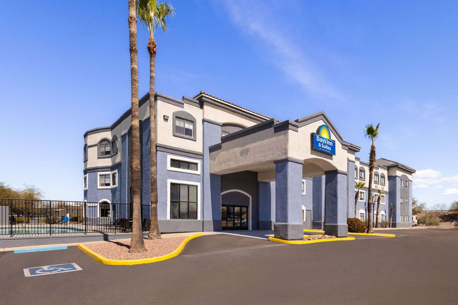 Days Inn & Suites by Wyndham Tucson/Marana 34/39