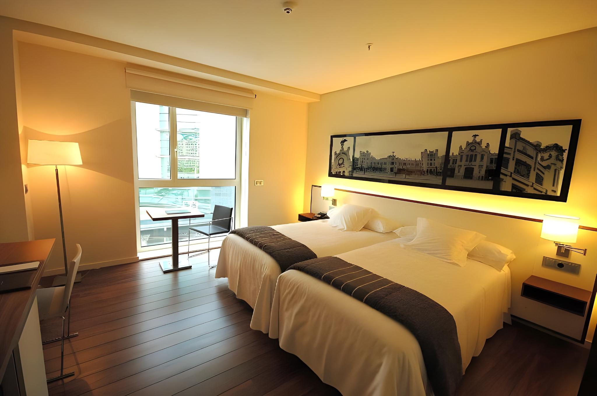 Room, Triple