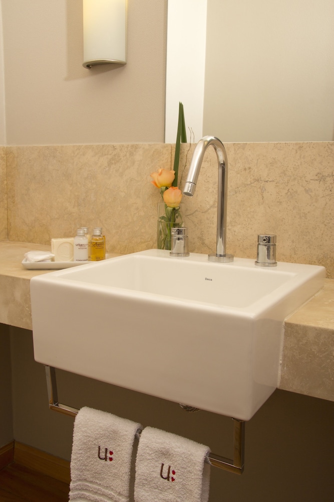 Urban Suites Recoleta Boutique Hotel 24/77