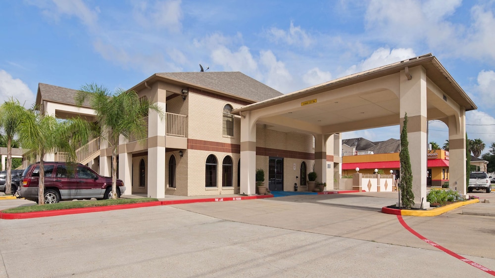 Surestay Hotel By Best Western Deer Park 1/31