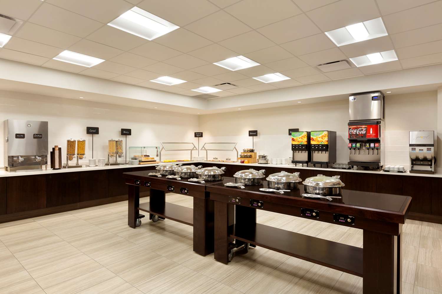 restaurant cafeteria