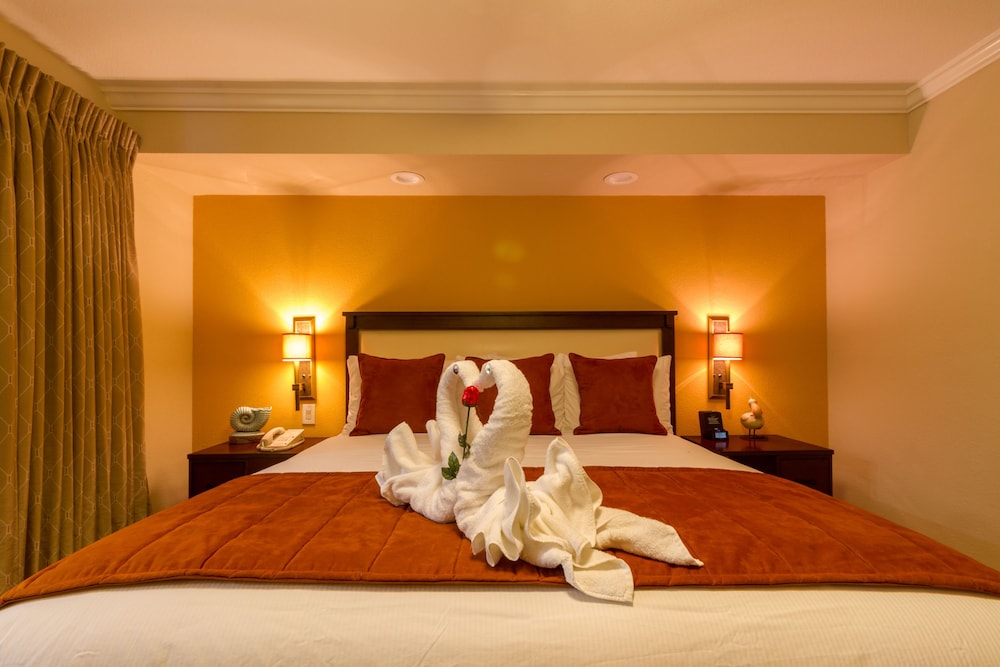 Coronado Beach Resort 24/77