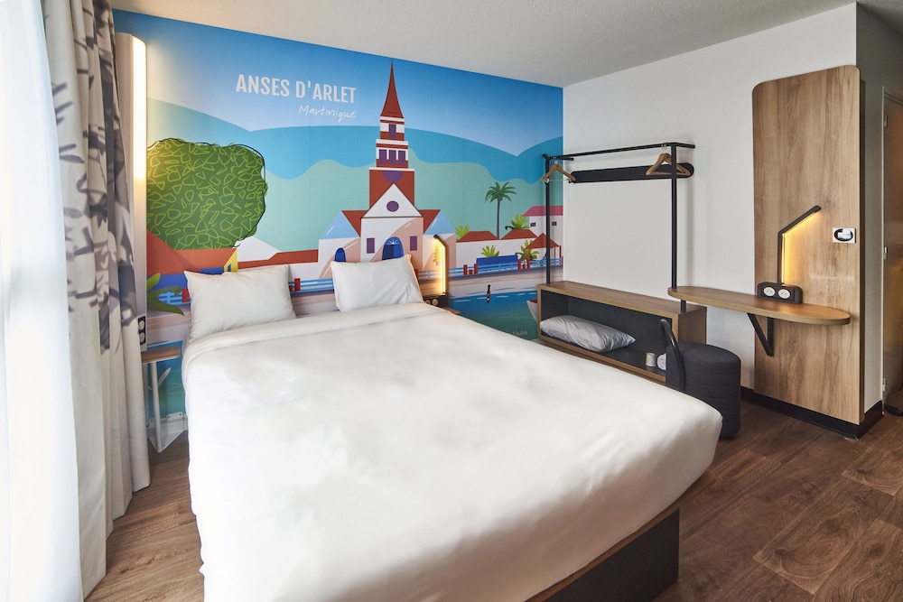 غرفة بسرير مزدوج، B&B HOTEL Fort de France 6/10